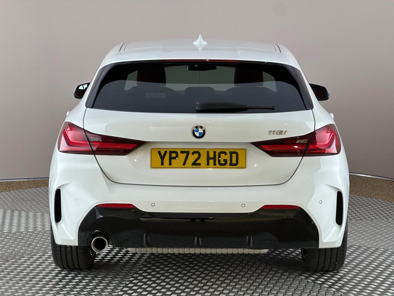 BMW 1 Series YP72HGD