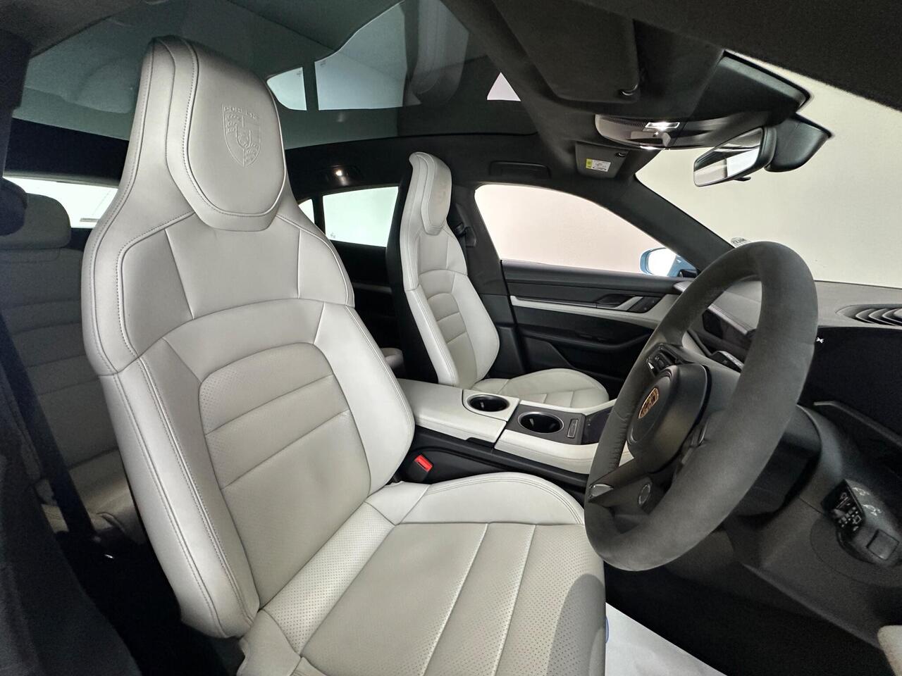 Porsche Taycan LV71XCL