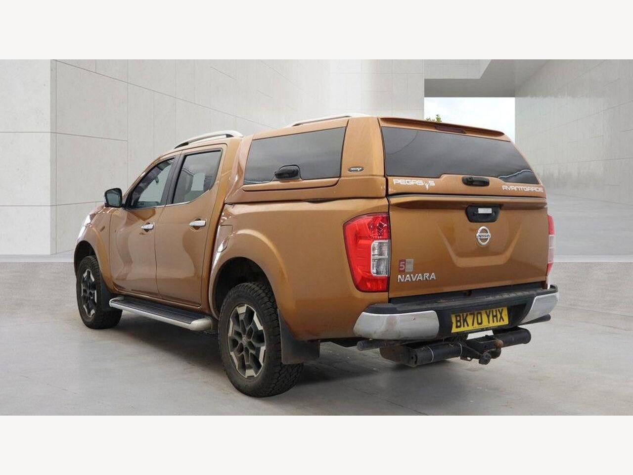 Nissan Navara BK70YHX