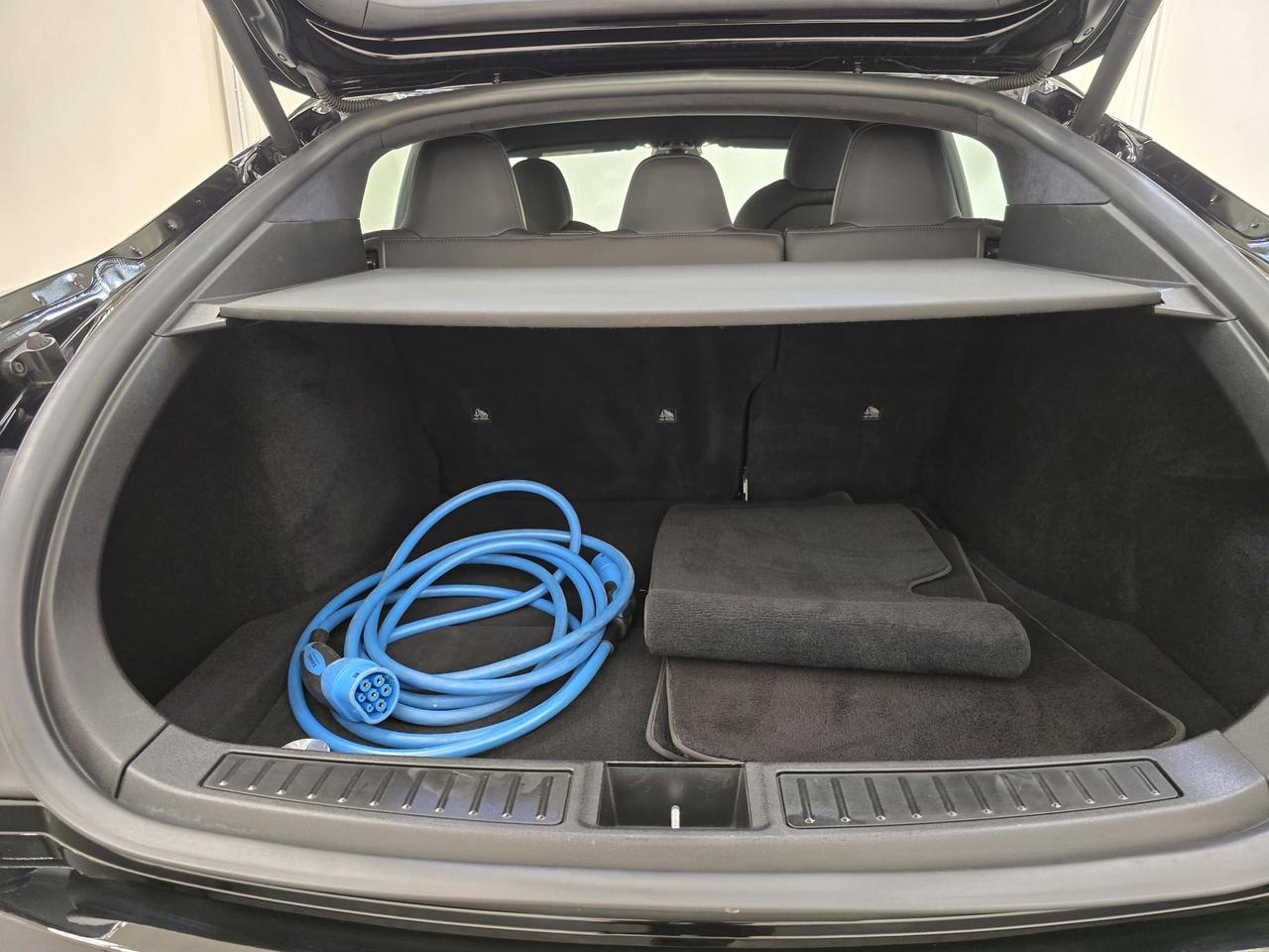Tesla Model S BN20DGE