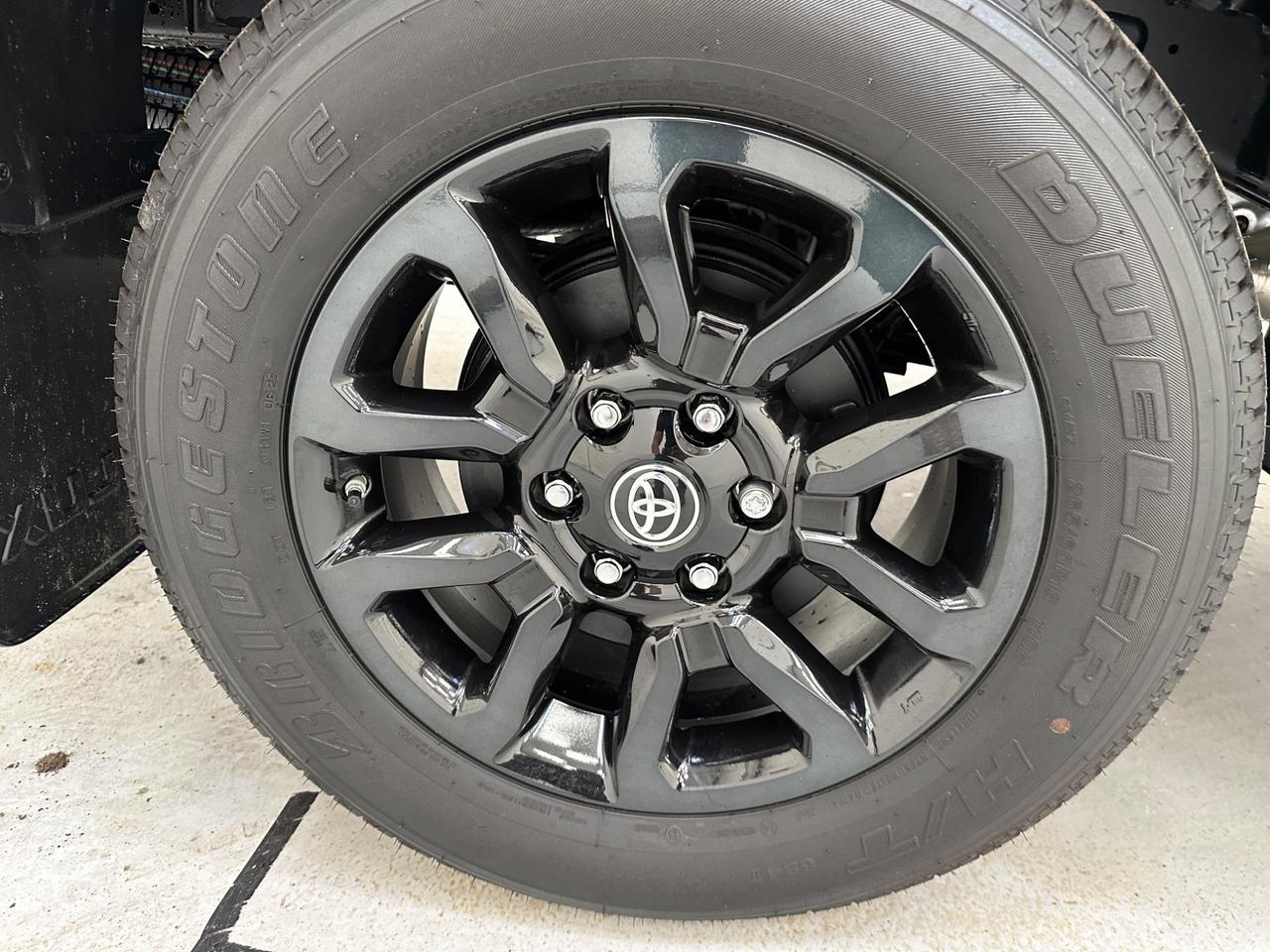 Toyota Hilux H11LUX
