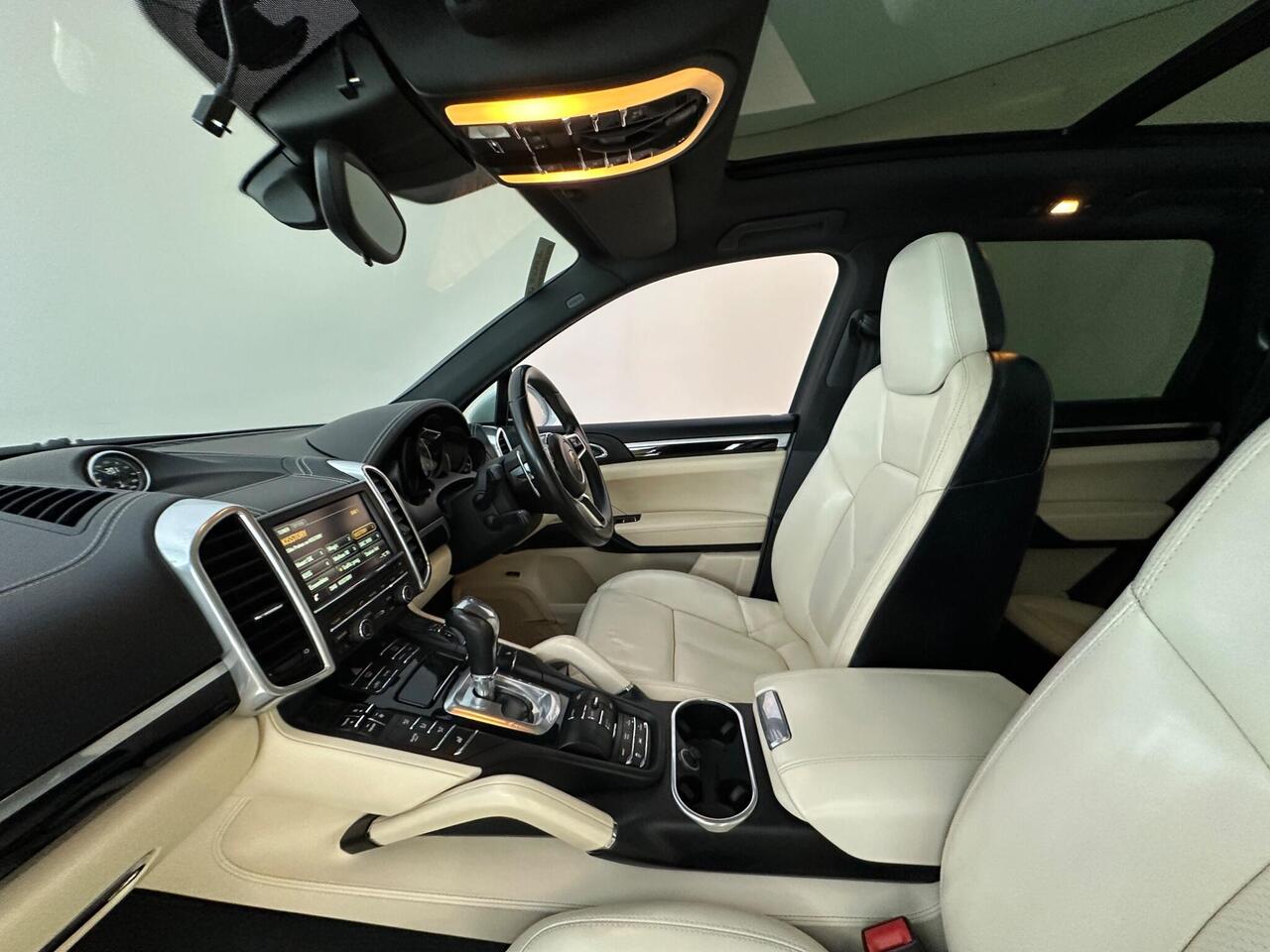 Porsche Cayenne LT65GWL