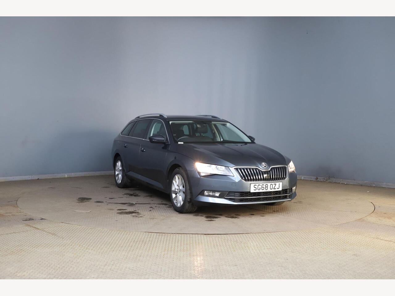 Skoda Superb SG68OZJ