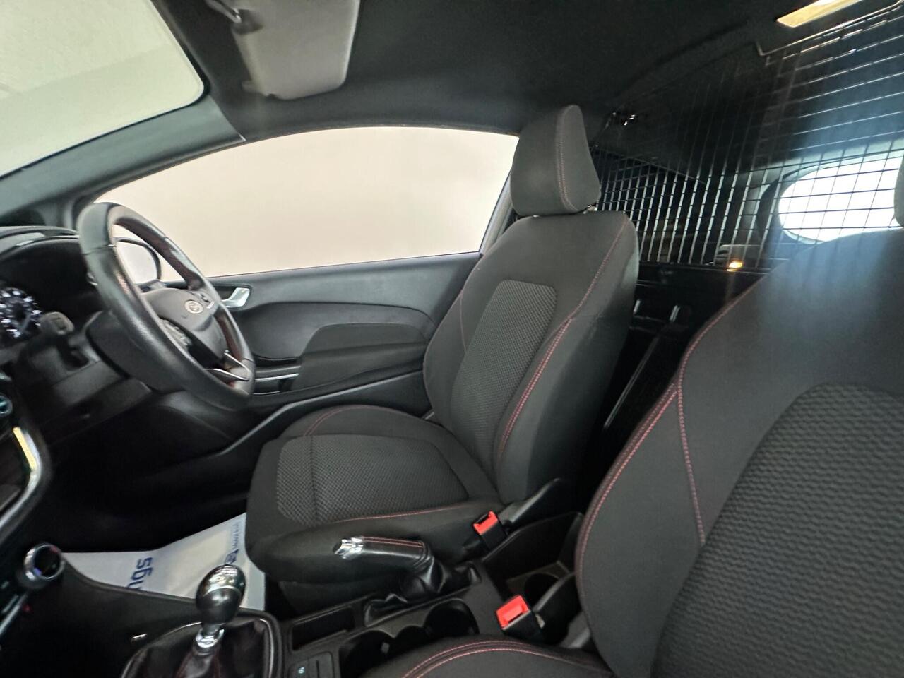 Ford Fiesta Van GM19XHT