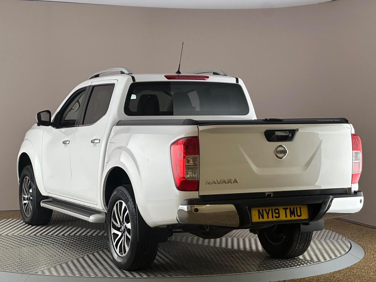 Nissan Navara NY19TMU