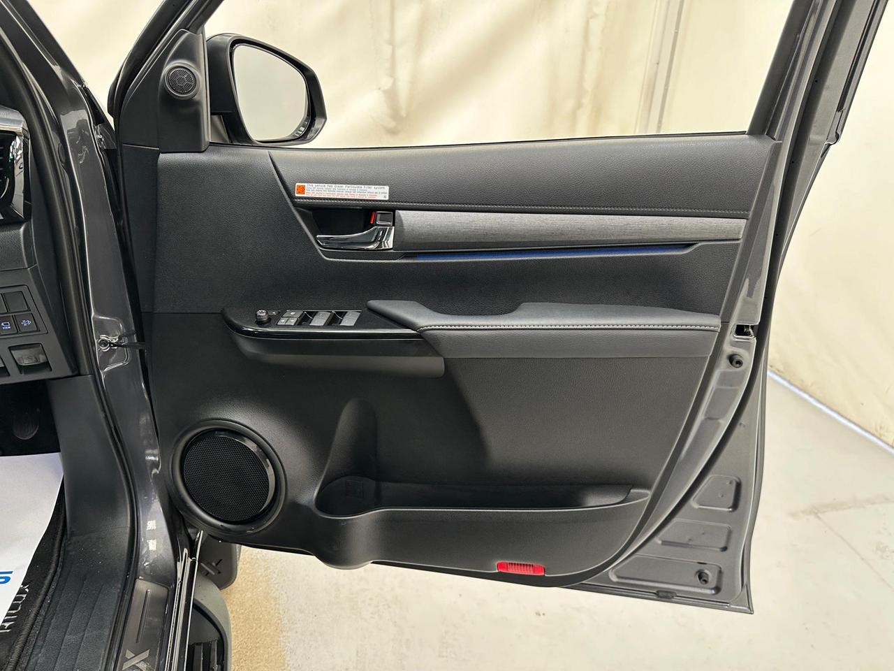 Toyota Hilux H111LUX