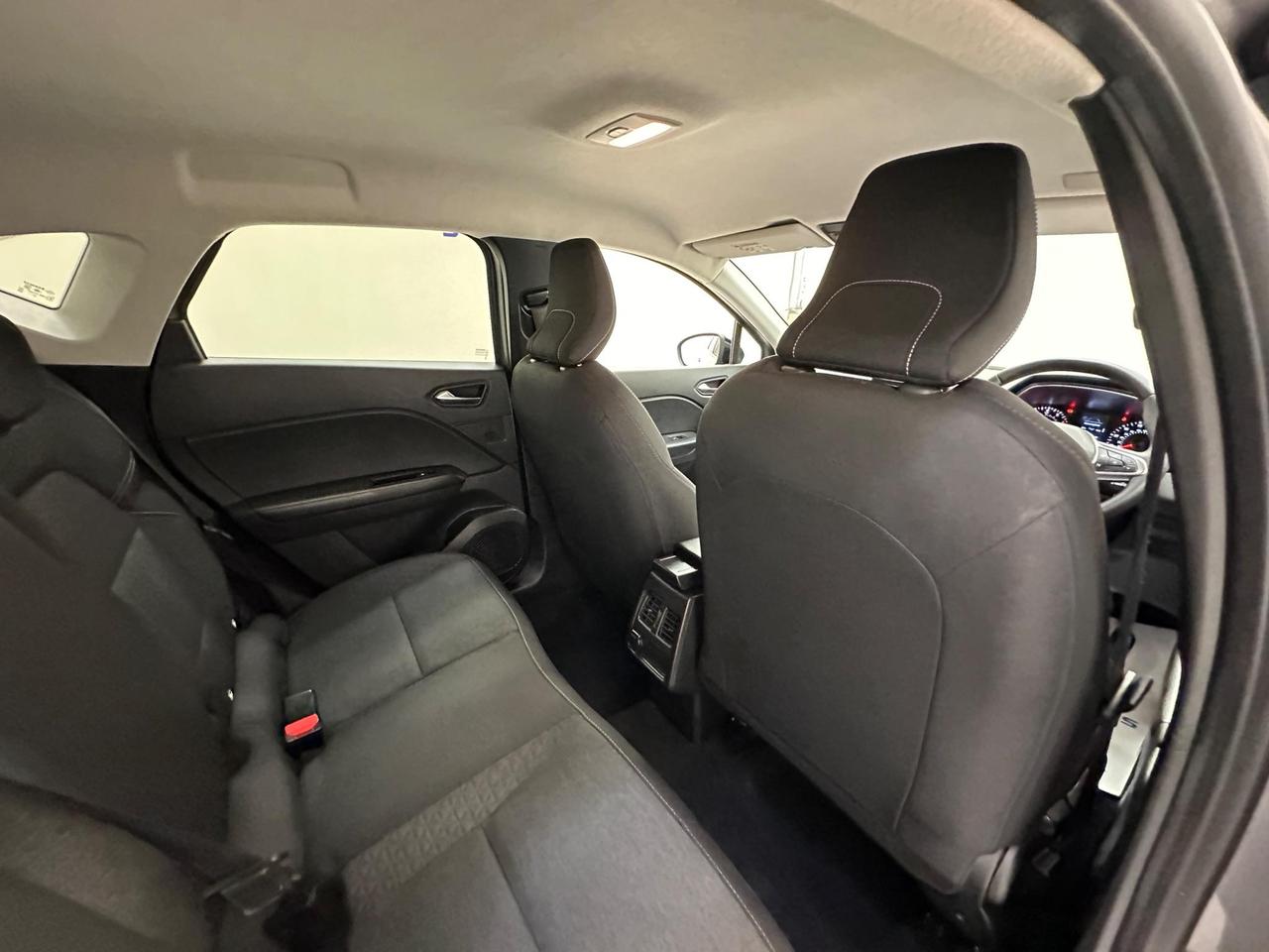 Renault Captur NL22YHZ