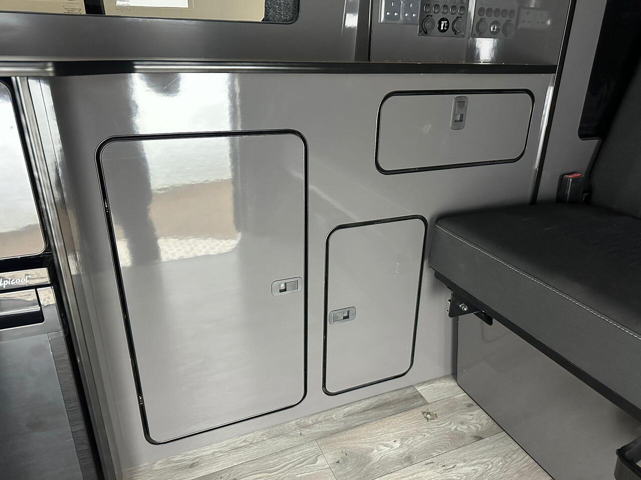 Ford Transit Custom YM73KOX