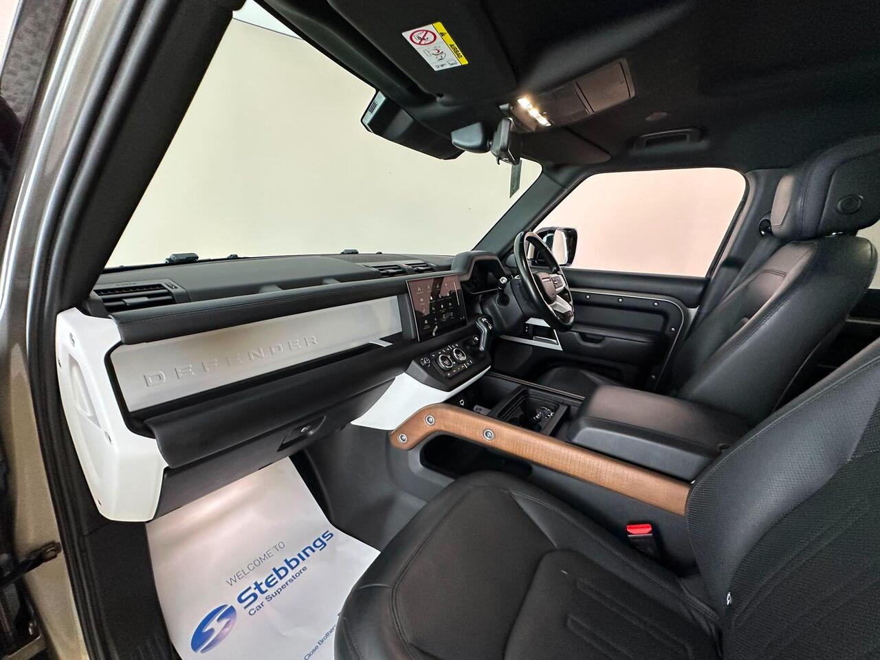 Land Rover Defender 110 FH71KKZ