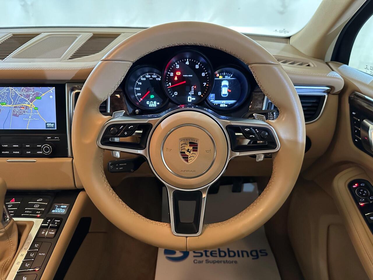 Porsche Macan AR16AEY