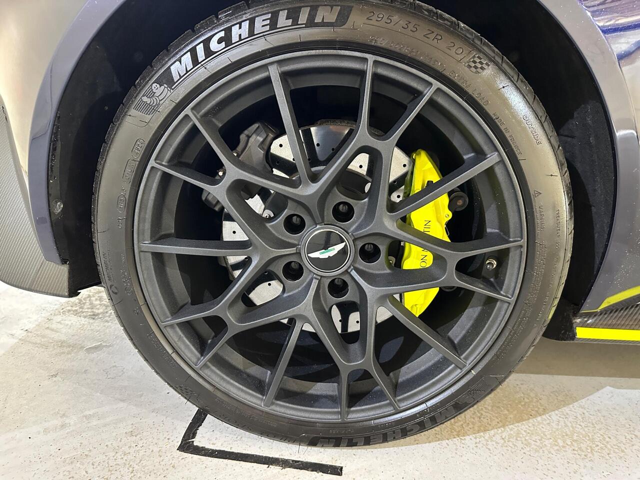 Aston Martin Vantage MV20UZG