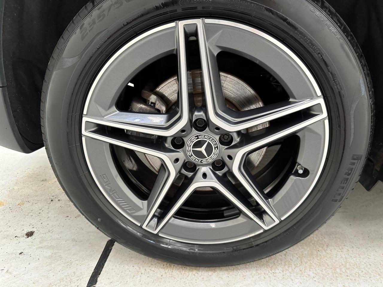 Mercedes-Benz GLA AO21UTZ