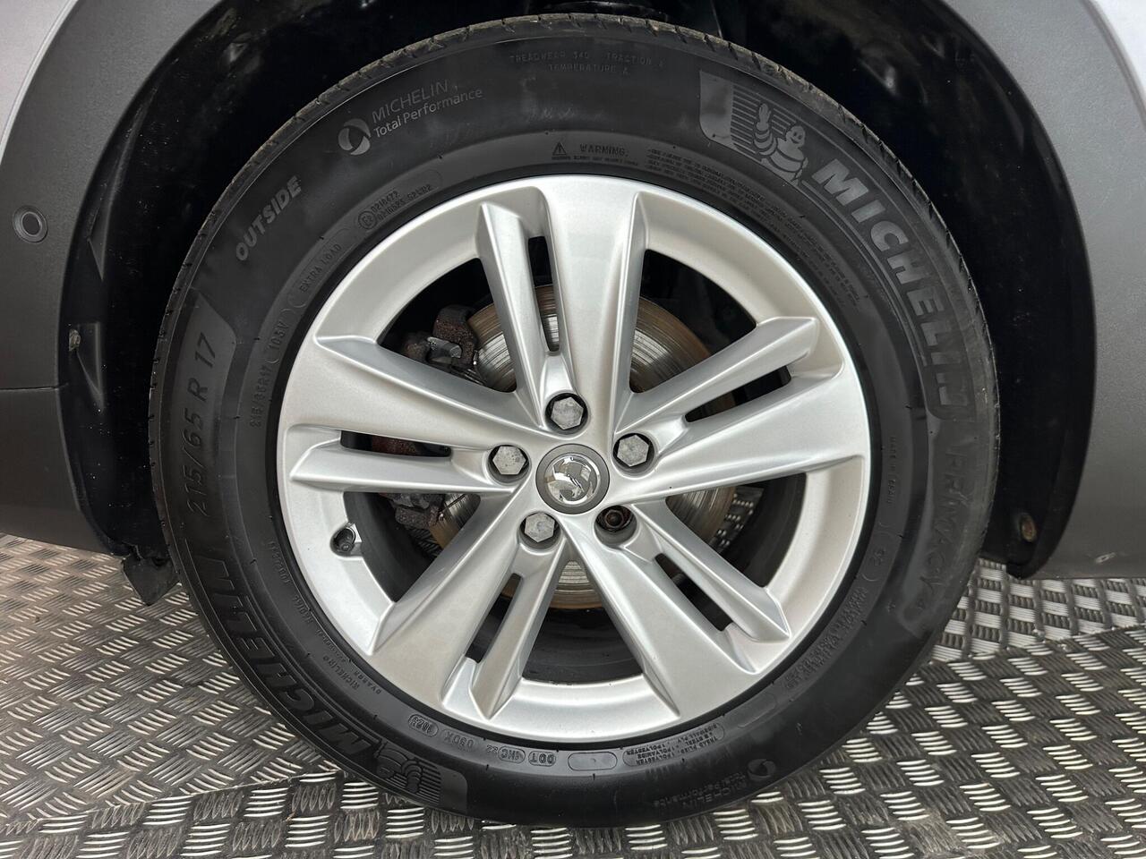 Vauxhall Grandland X FP21OZF