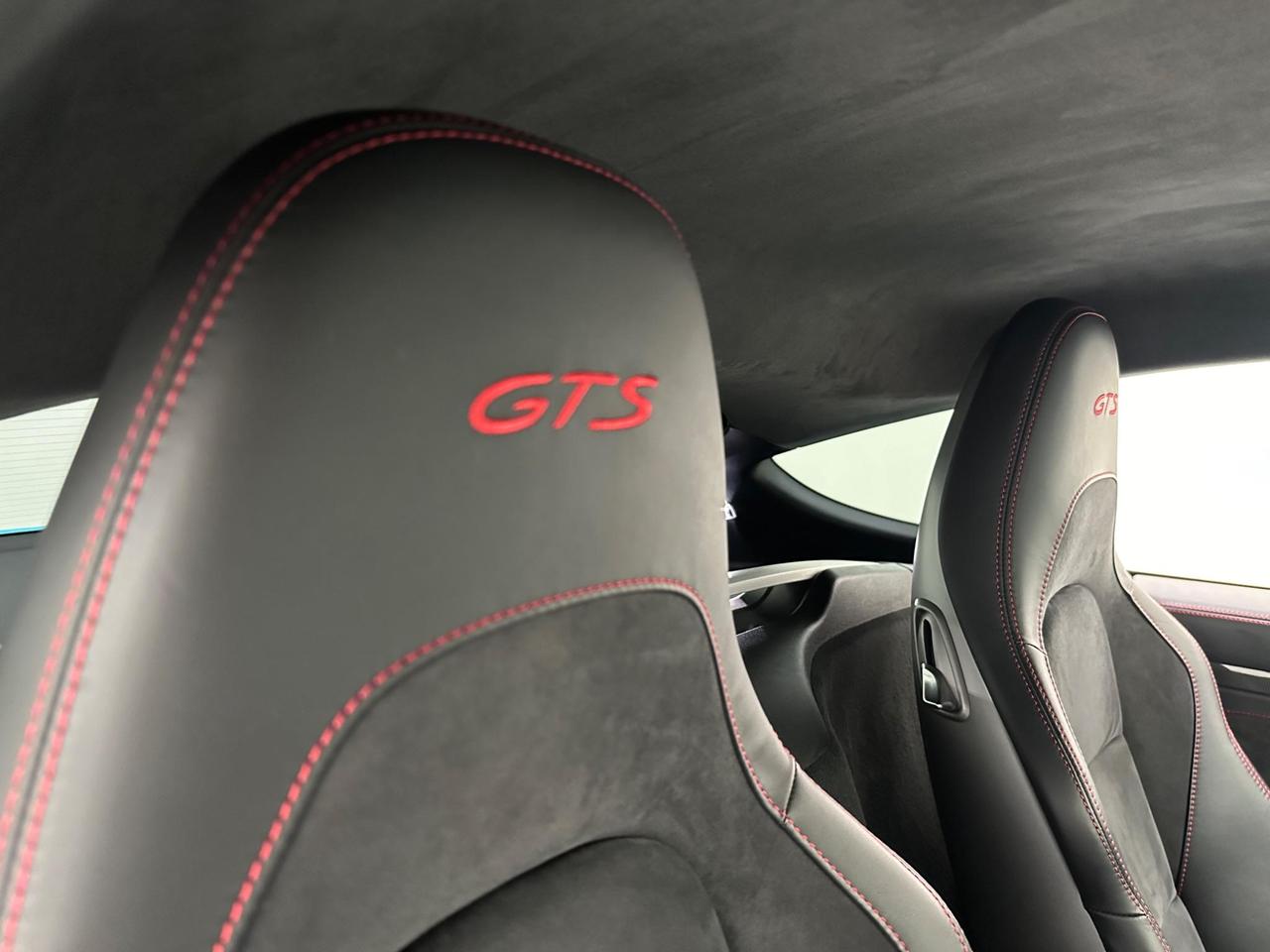 Porsche 718 Cayman AF19HFM