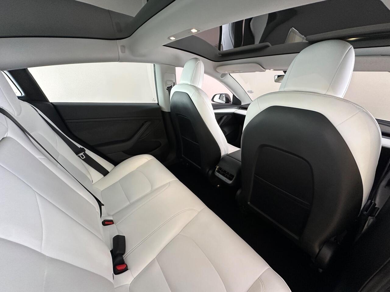 Tesla Model 3 LD21CYA