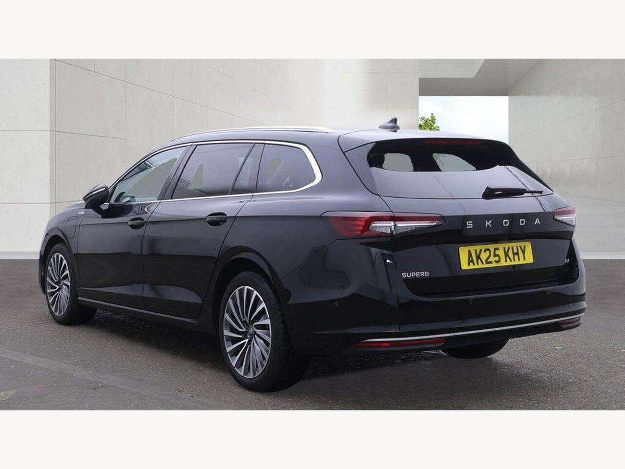 Skoda Superb AK25KHY