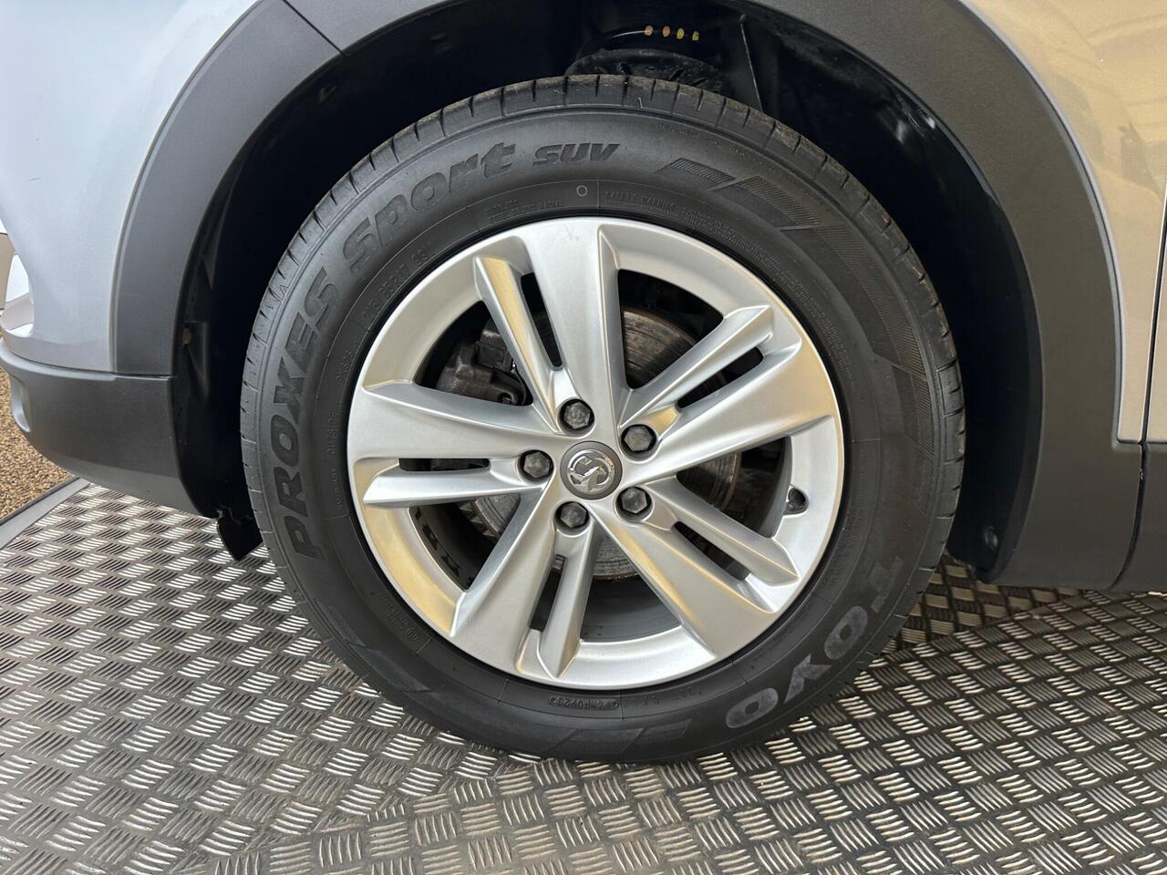 Vauxhall Grandland X SK68DMY