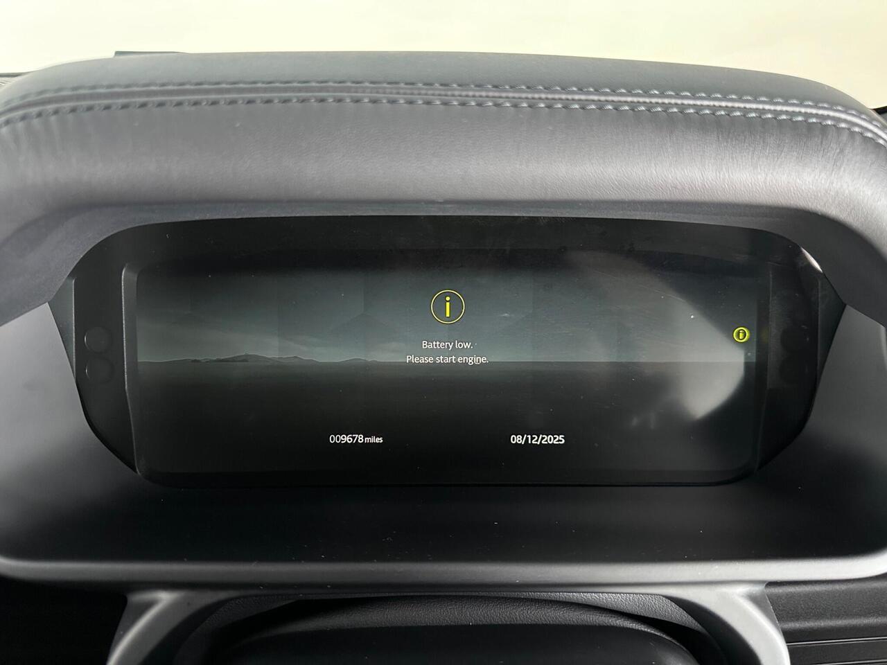 Land Rover Defender 90 WG25BLZ