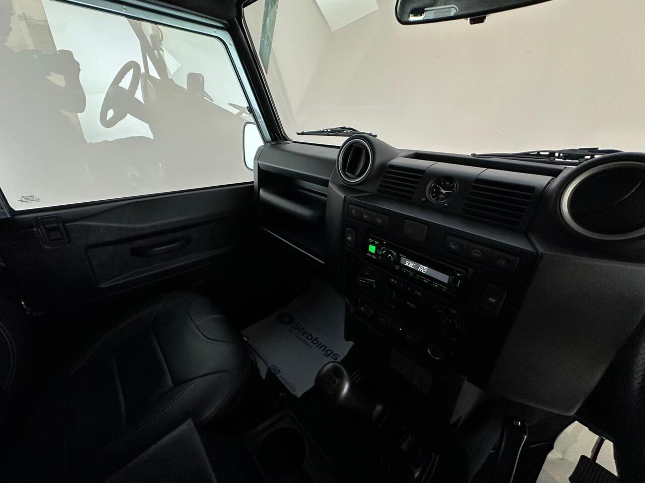 Land Rover Defender 90 GF65NXH