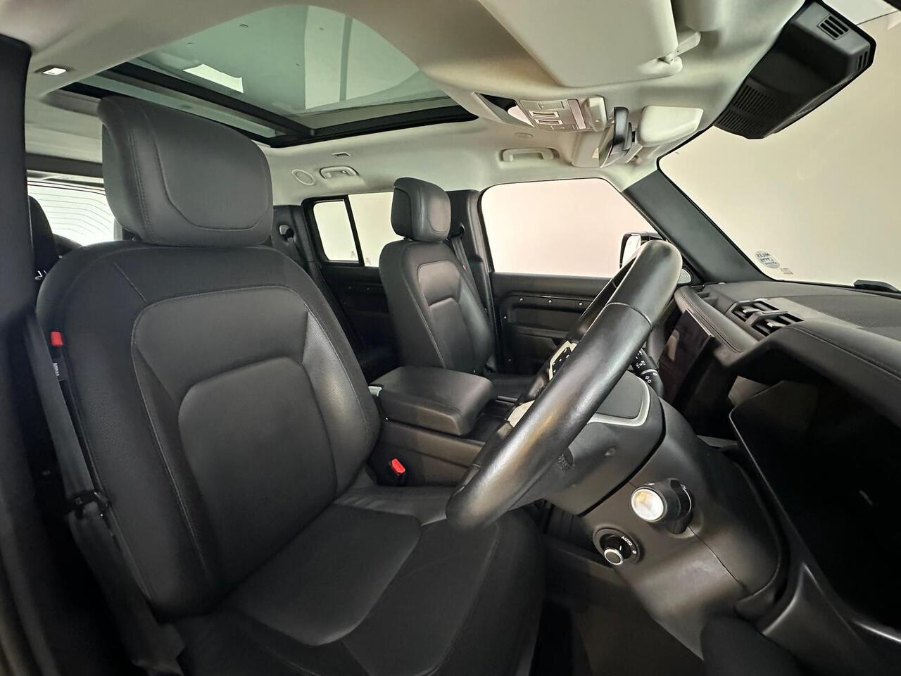 Land Rover Defender 130 BL72MHF