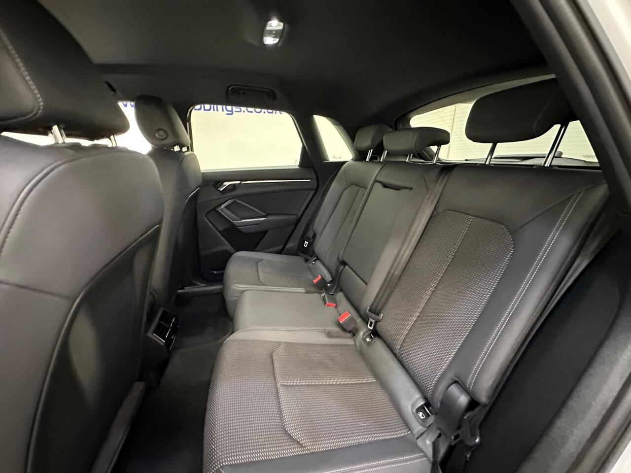 Audi Q3 ST21LJF