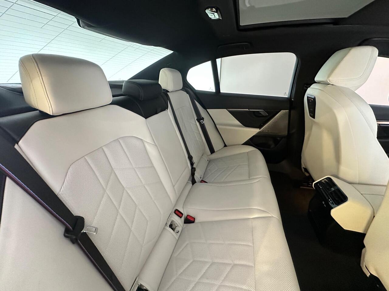 BMW i5 CK24WZO