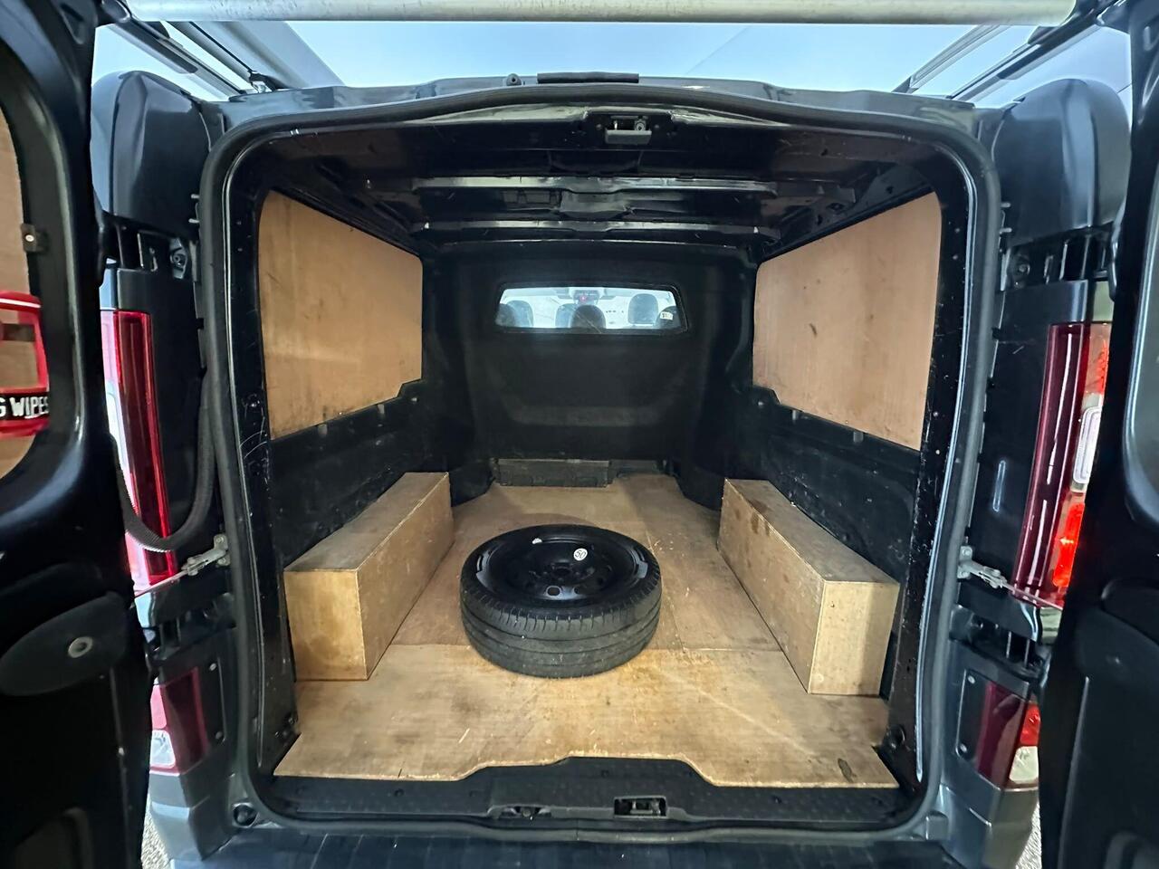 Renault Trafic NU24RXB