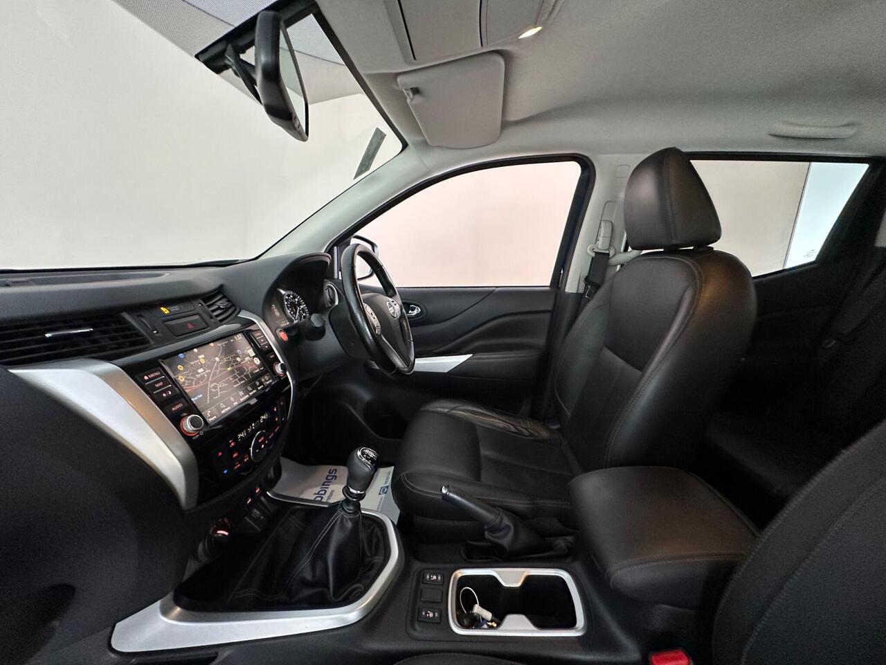 Nissan Navara YH21DDW