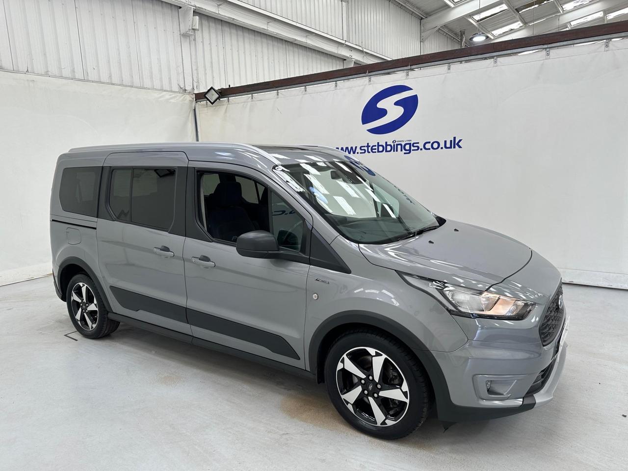 Ford Grand Tourneo Connect CN22PDZ