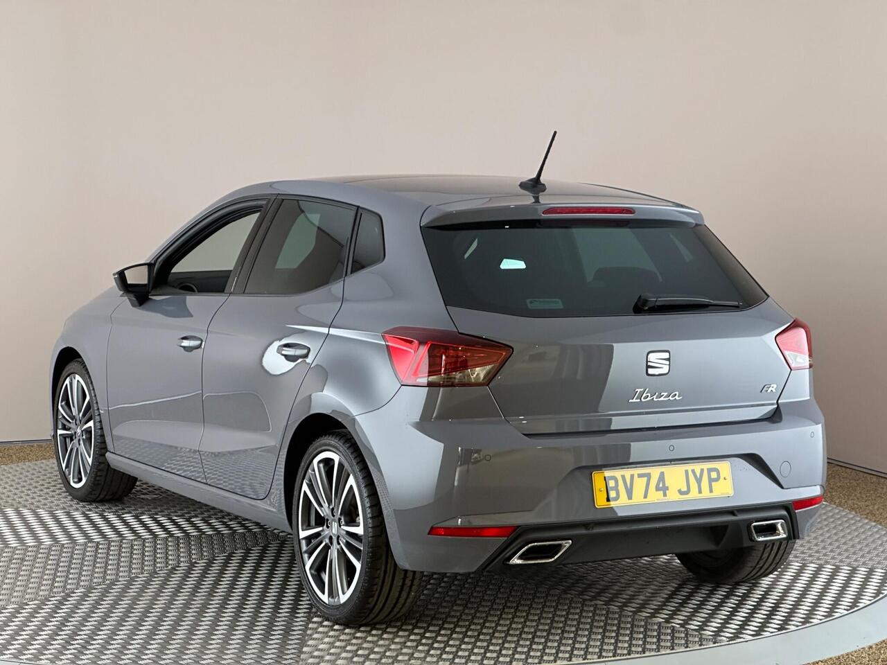 SEAT Ibiza BV74JYP