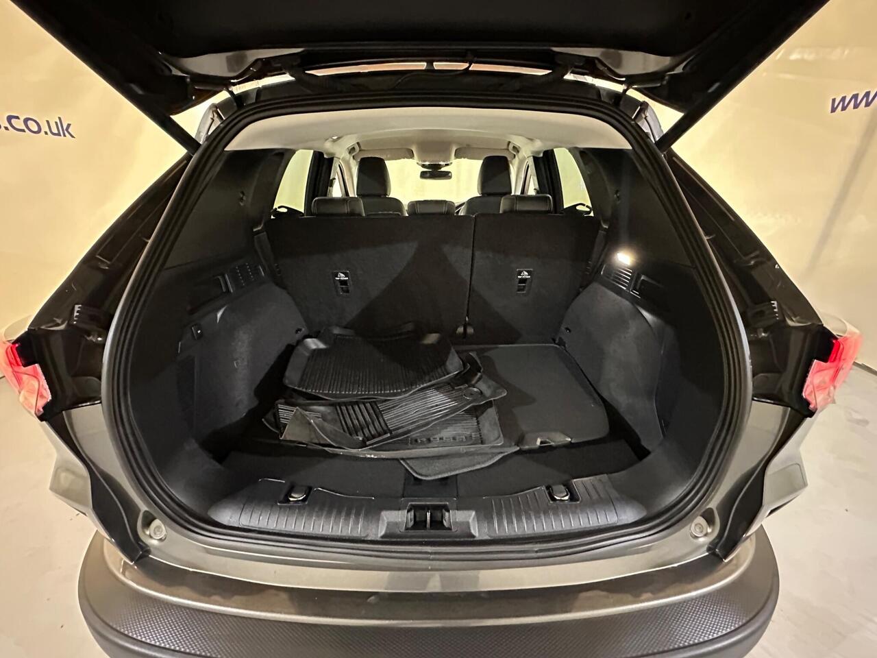Ford Kuga YS22ENO