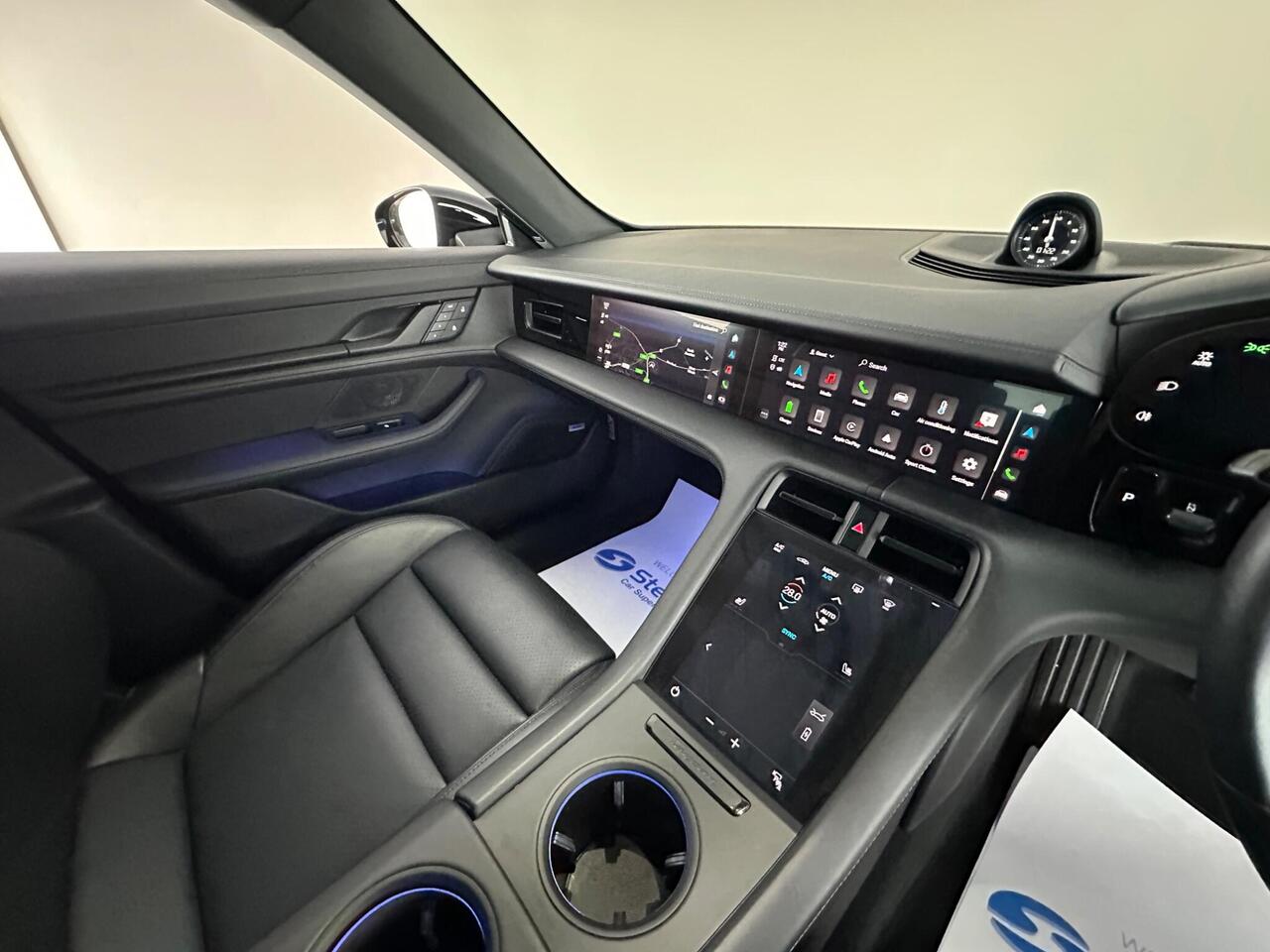 Porsche Taycan YX73ZWJ