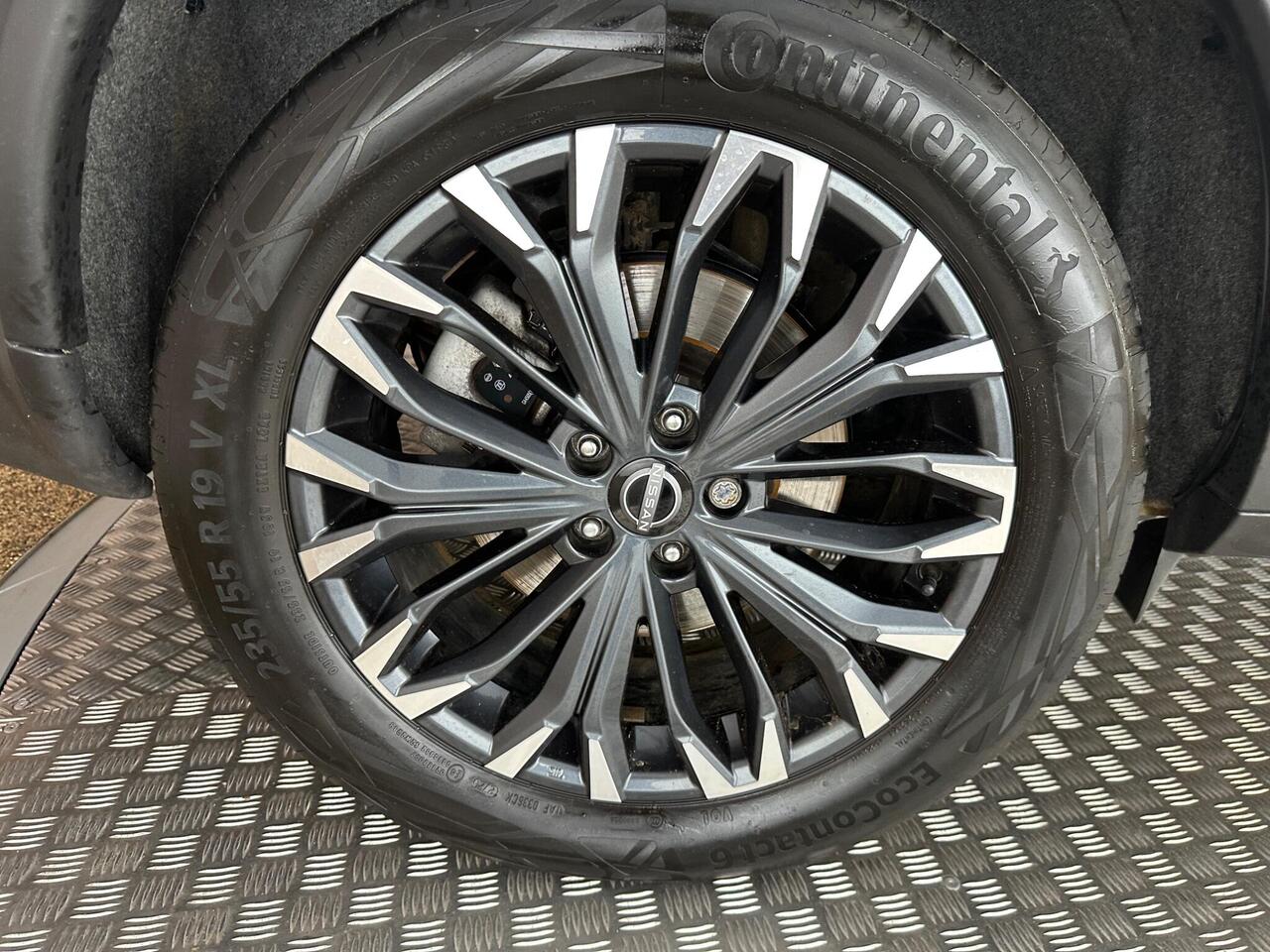 Nissan X-Trail AO24XVM