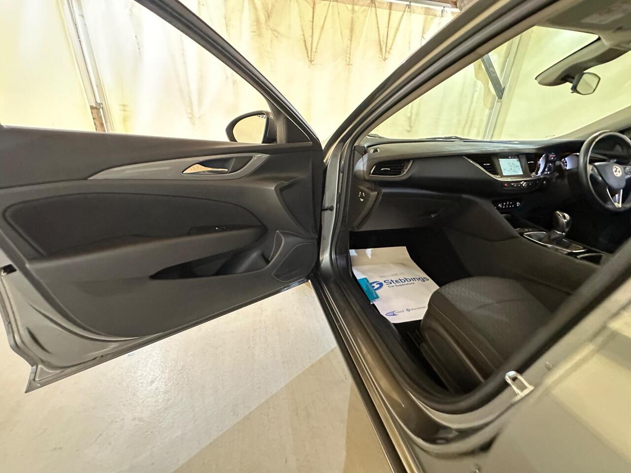 Vauxhall Insignia FM19DVL