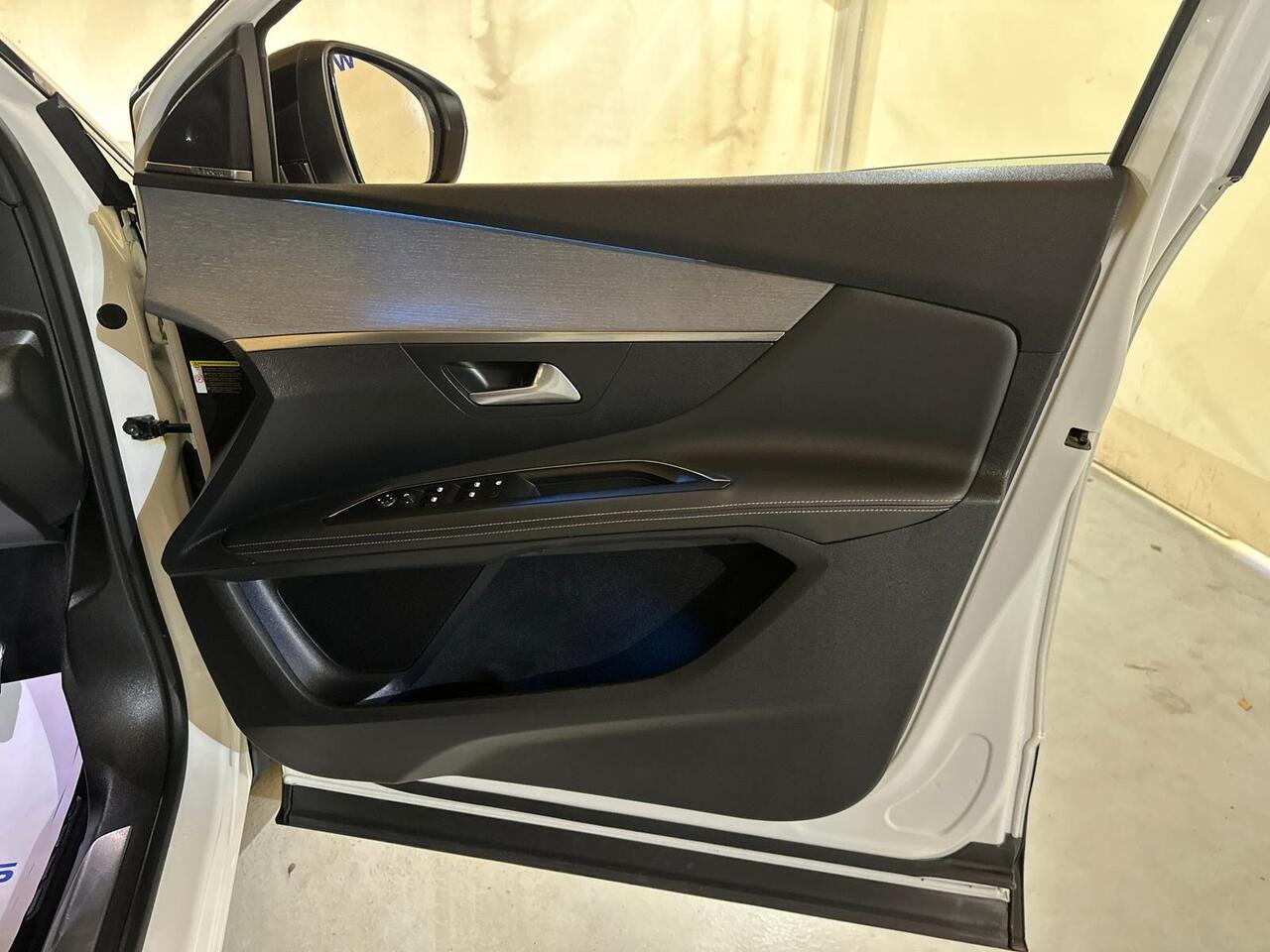 Peugeot 3008 KN70GDZ
