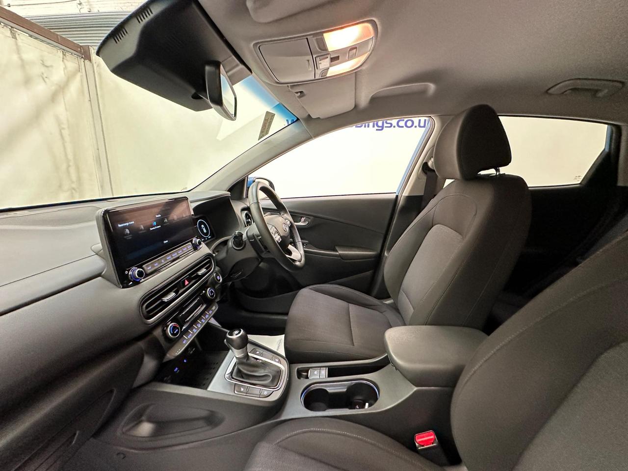 Hyundai KONA DU71YMC
