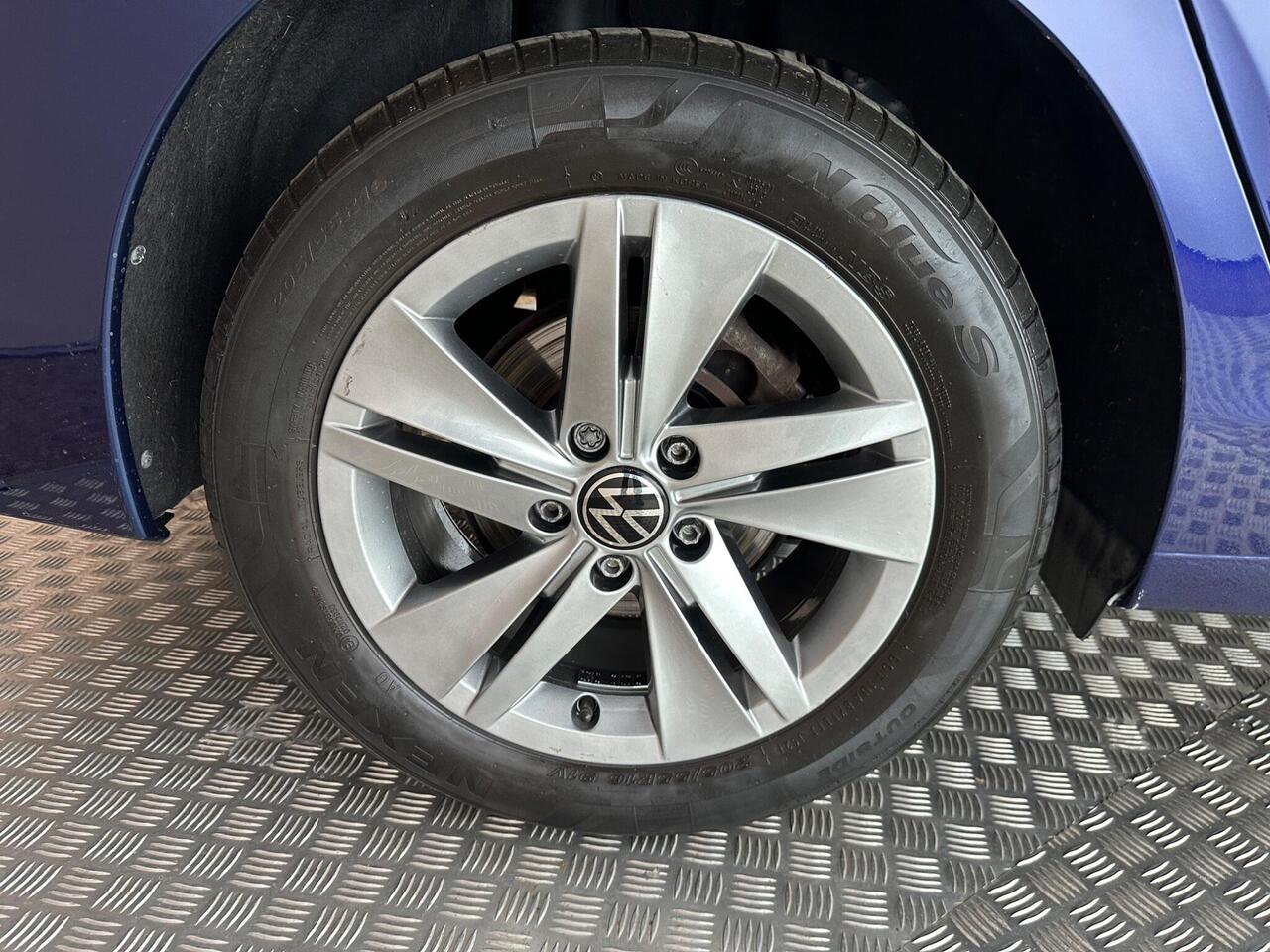 Volkswagen Golf BF72LUE