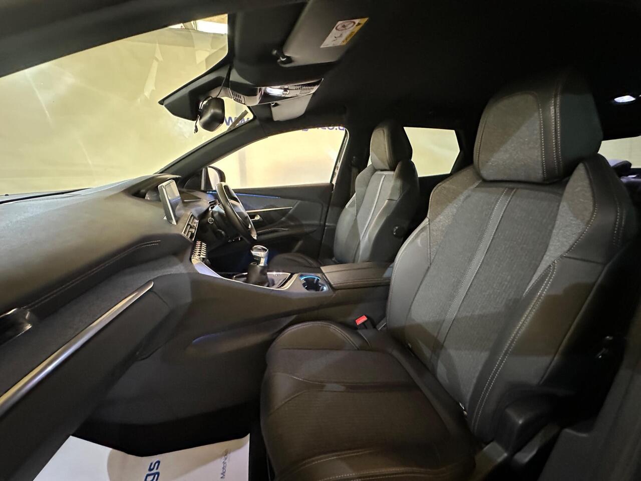 Peugeot 3008 AV17NKP