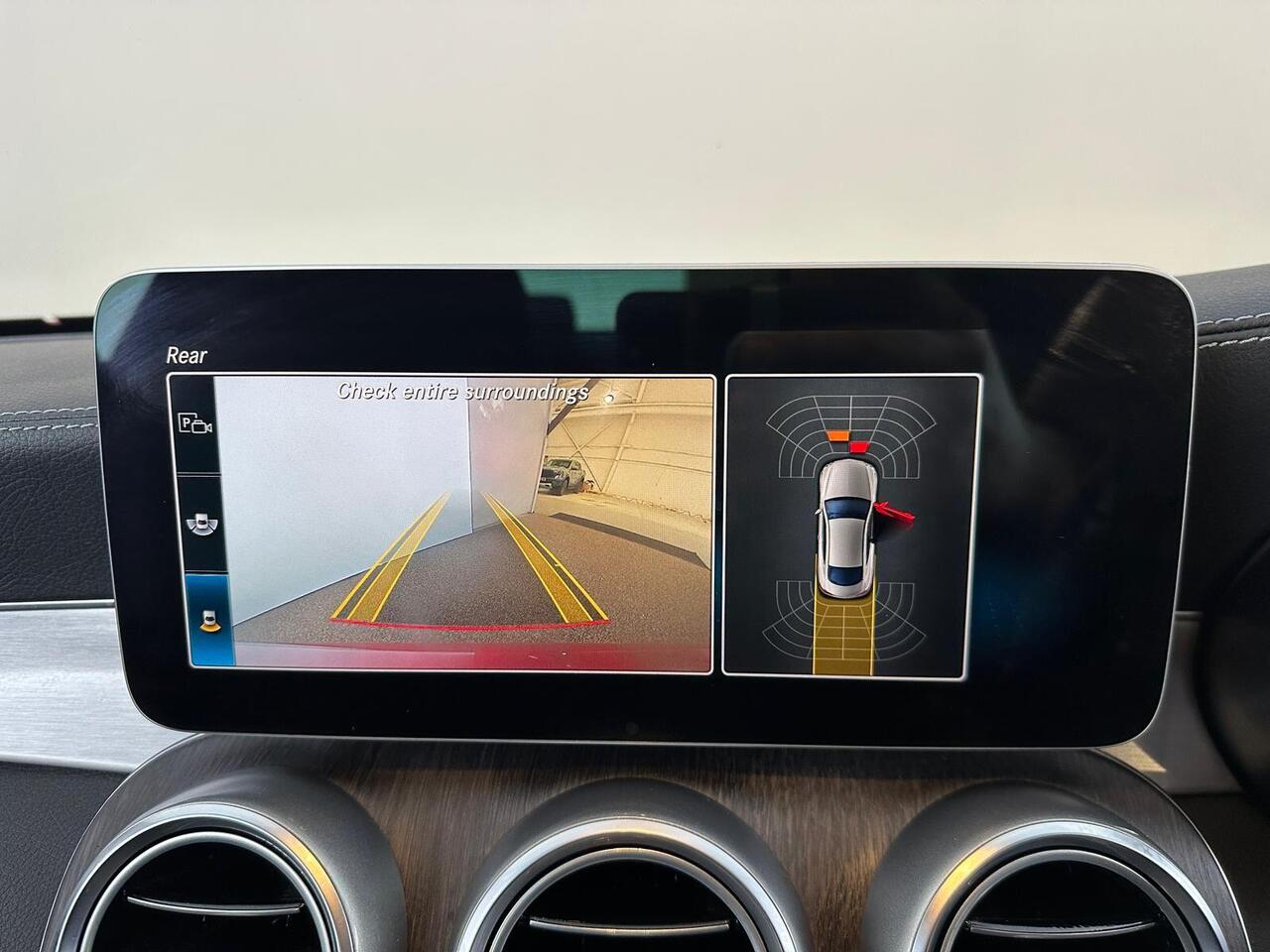 Mercedes-Benz C Class AY68UNX