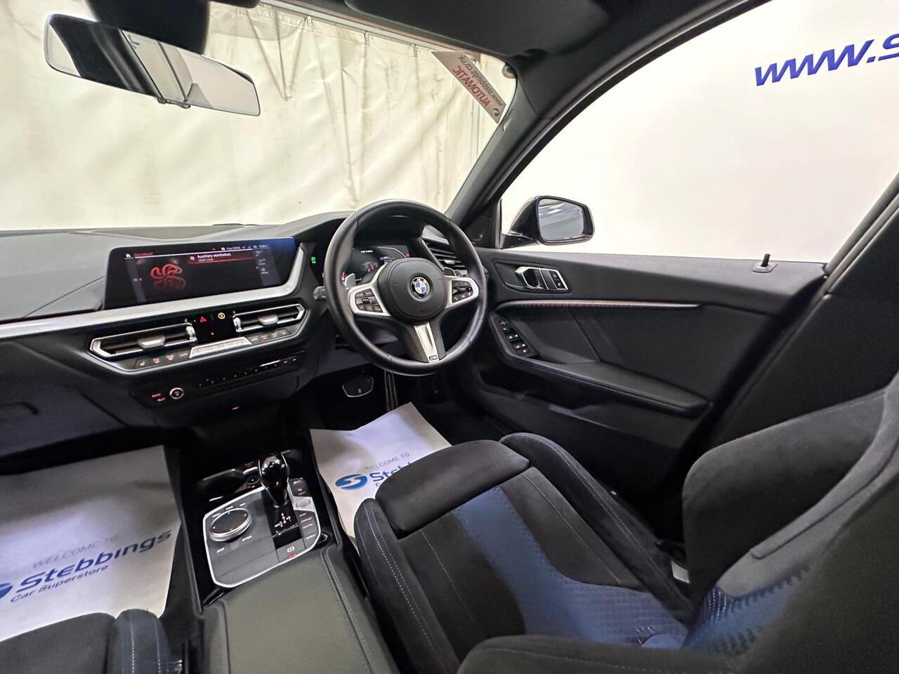 BMW 1 Series KR22XNT
