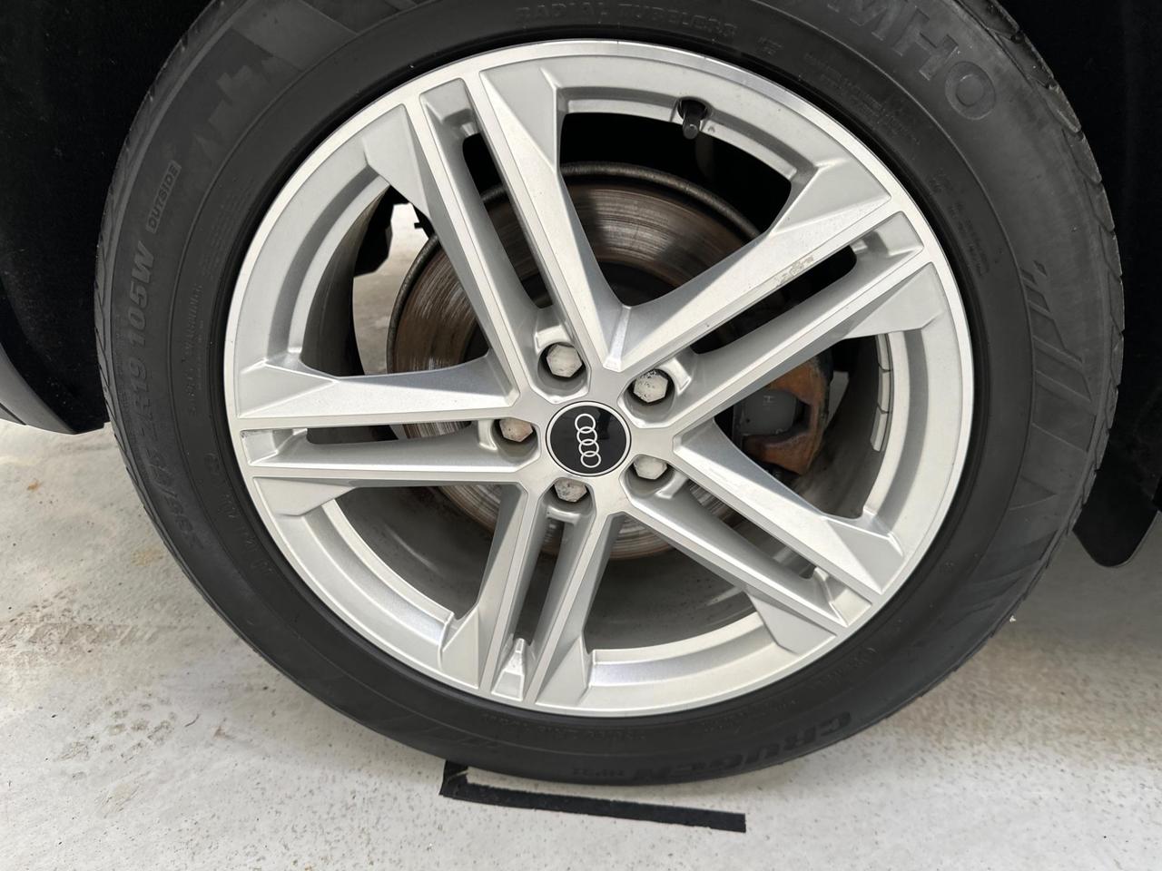 Audi Q5 LV70YWW
