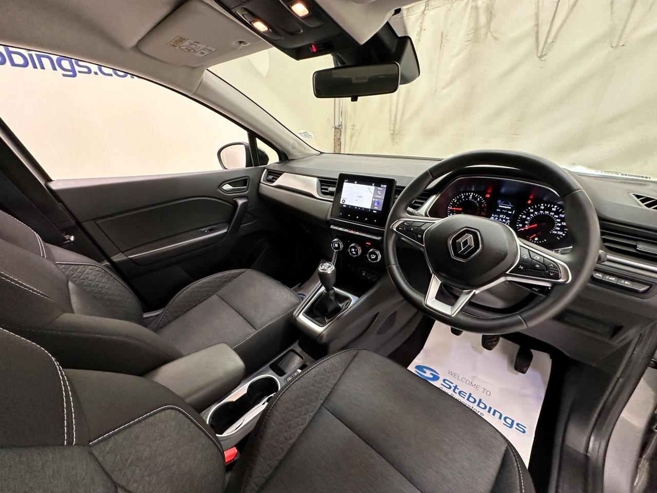 Renault Captur NL22YHZ