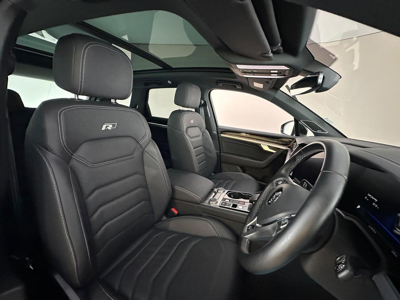 Volkswagen Touareg KY69UHS