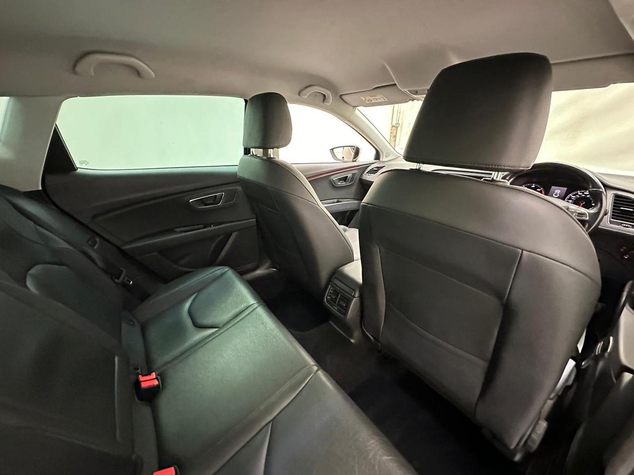 SEAT Leon YL17UVC