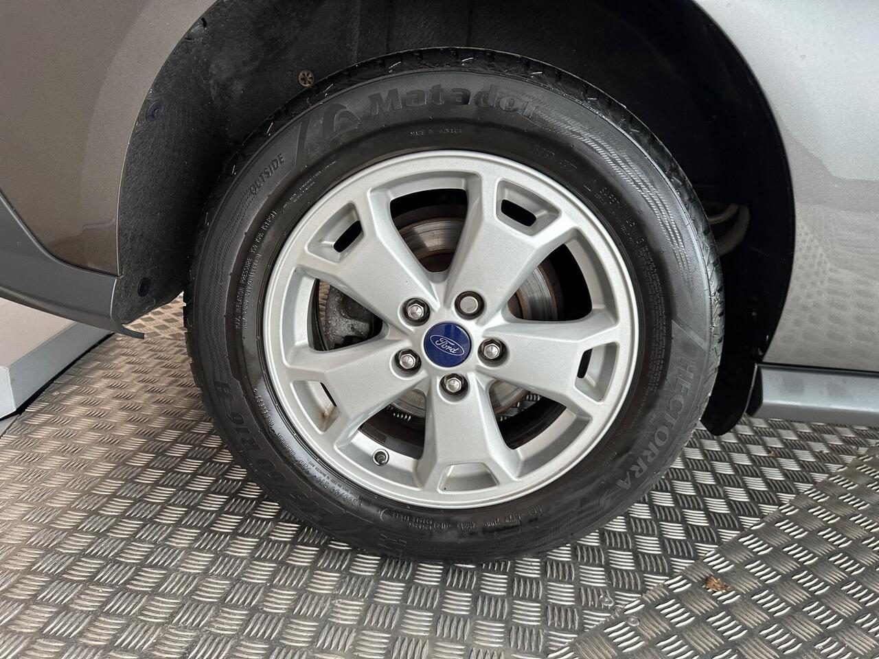 Ford Transit Connect PN67WYY