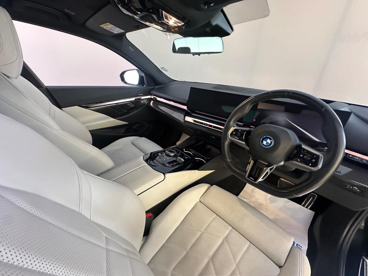 BMW i5 CK24WZO