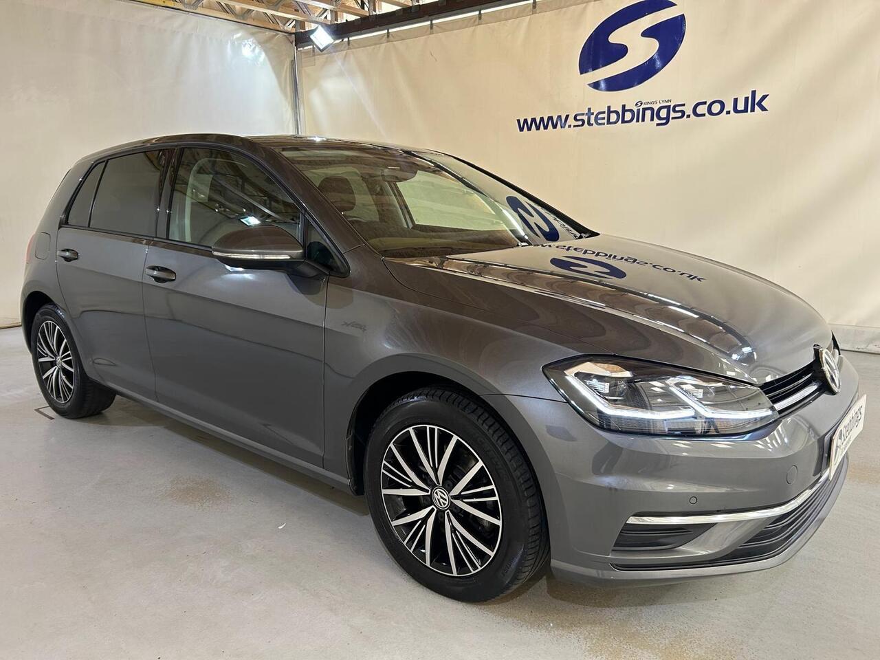 Volkswagen Golf AE67OET