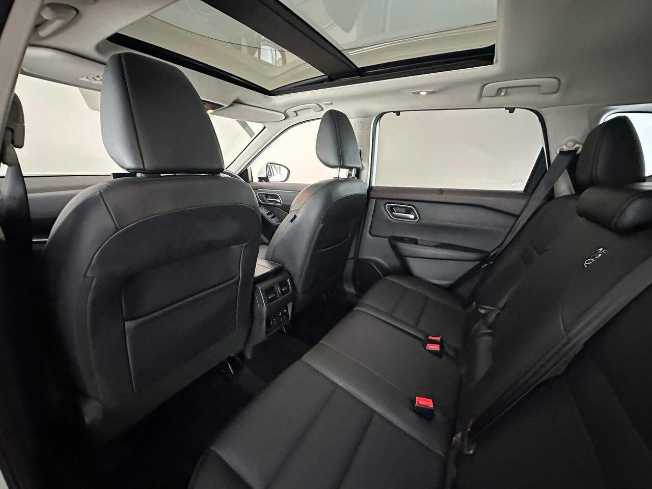 Nissan X-Trail DY73YZN