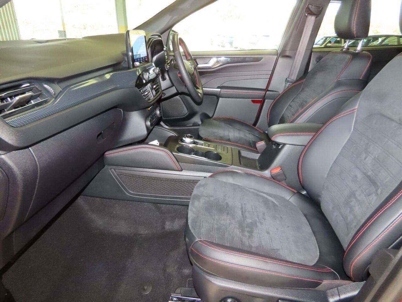Ford Kuga RA72CDV