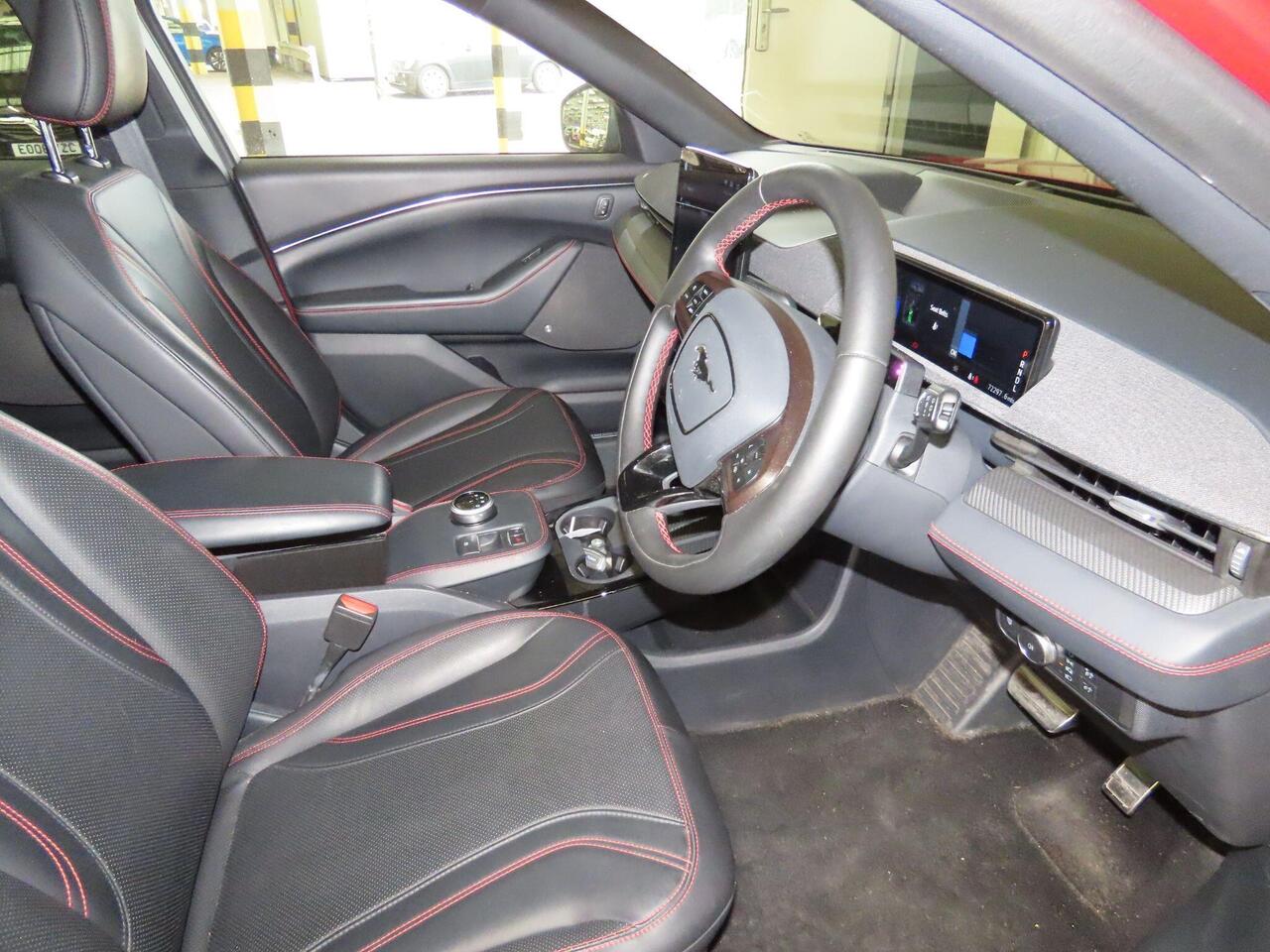 Ford Mustang Mach-E LX21EZF